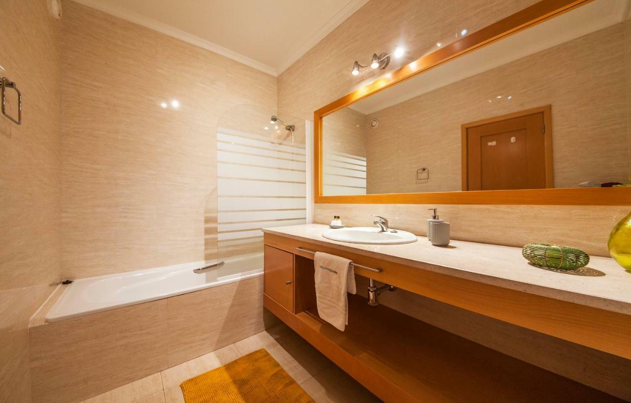 Apartemen 70 m² dengan 2 kamar tidur dan 2 kamar mandi pribadi di Praia do Vau Portimao Bagian luar foto