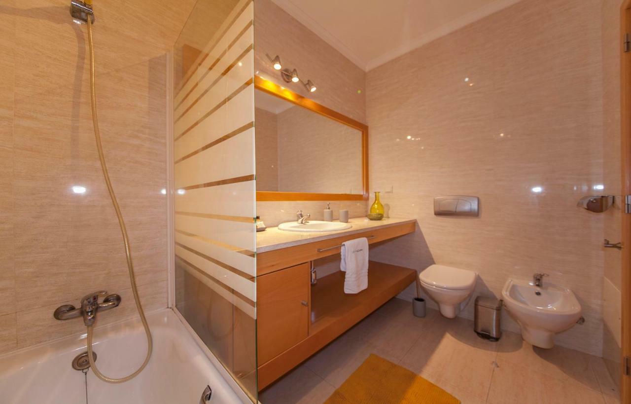Apartemen 70 m² dengan 2 kamar tidur dan 2 kamar mandi pribadi di Praia do Vau Portimao Bagian luar foto